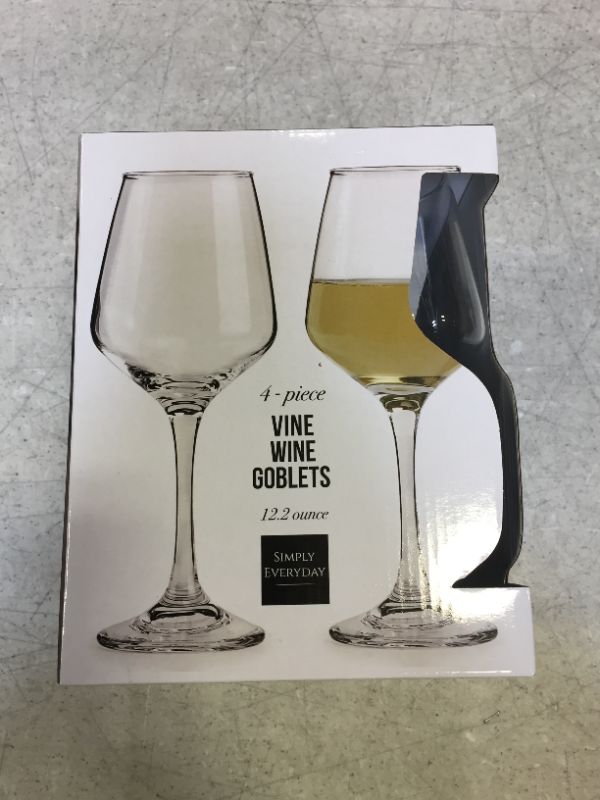 Photo 1 of 4 piece vine wine goblets