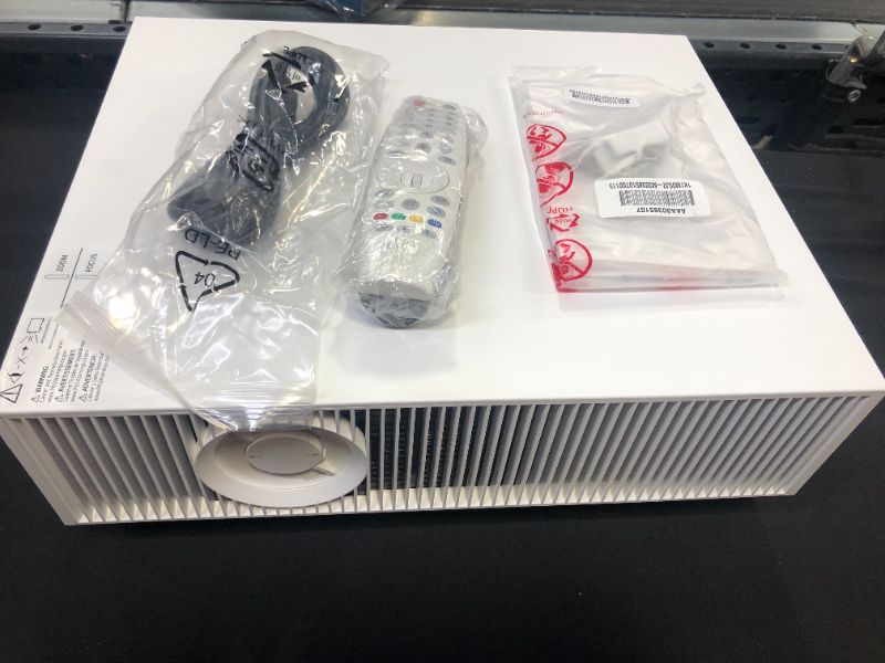 Photo 1 of LG HU810P 4K UHD Laser Smart Home Theater CineBeam Projector (White)---------new open for pictures  damage package 