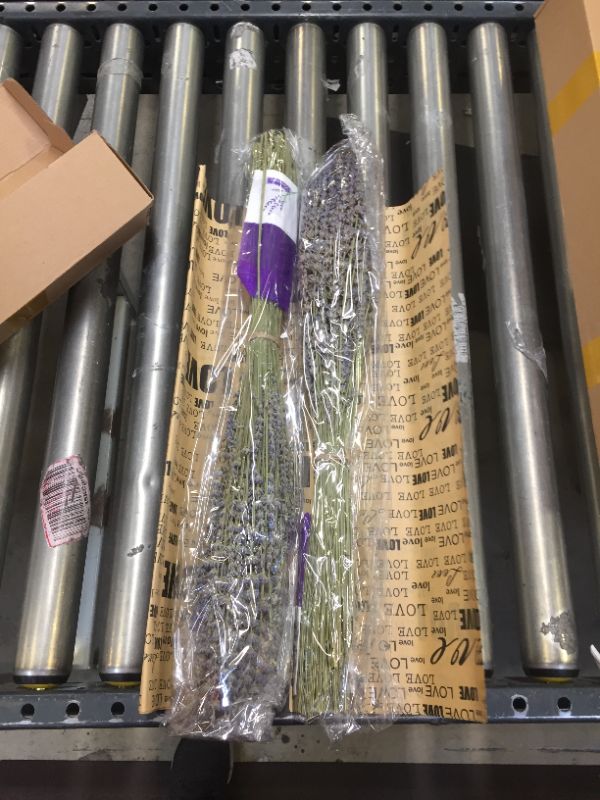 Photo 1 of Gutebote Real Dried Lavender Bundles - (2 Bundle) 100% Fresh Harvested Whole Natural Lavendar Bunch with Sachets for Home Decor Decoration Arrangements and More, 18"-23" Long Stems Sprigs (2)
