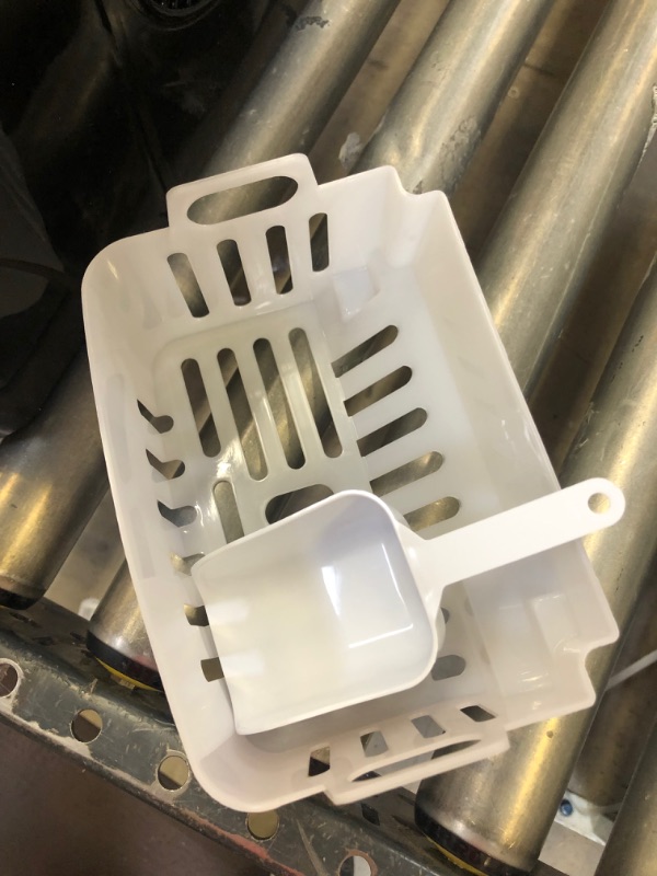 Photo 1 of Silonn Ice Makers Countertop, 9 Cubes Ready in 6 Mins, 26lbs in 24Hrs, Self-Cleaning Ice Machine with Ice Scoop and Basket, 2 Sizes of Bullet Ice for Home Kitchen Office Bar Party----inside of the ice maker needs to cleaned due to usage