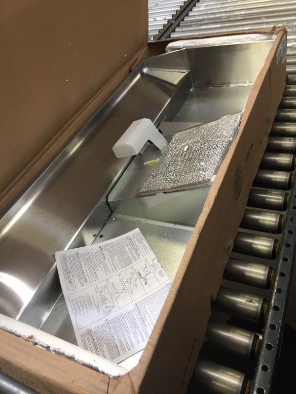 Photo 1 of 424204 Stainless Steel Range Hood Stainless 