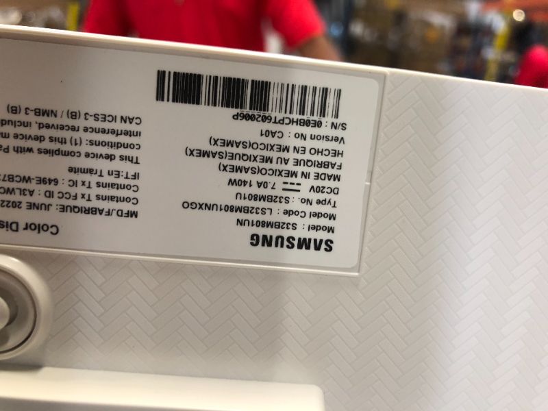 Photo 4 of SAMSUNG 32" M80B UHD HDR Smart Computer Monitor Screen , TURNS ON AND NO CRACKS IN LCD HOWEVER UNABLE TO DETERMINE IF SLIMFIT CAMERA FUNCTIONS. with Streaming TV, Slimfit Camera Included, Wireless Remote PC Access, Alexa Built-in (LS32BM801UNXGO)
