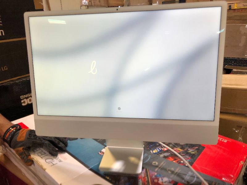 Photo 11 of 24" iMac® with Retina 4.5K display - Apple M1 - 8GB Memory - 512GB SSD - 
**LOCKED**PARTS ONLY***