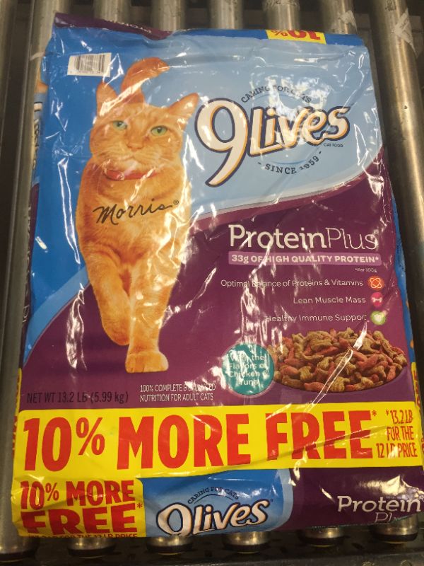 Photo 2 of 9Lives Protein Plus Dry Cat Food Bonus Bag, 13.2Lb -- BB 2/26/22