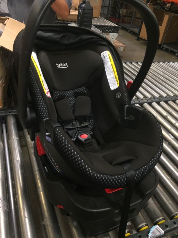 Photo 3 of Britax B-Safe Gen2 Flexfit Infant Car Seat, grey --- no box 