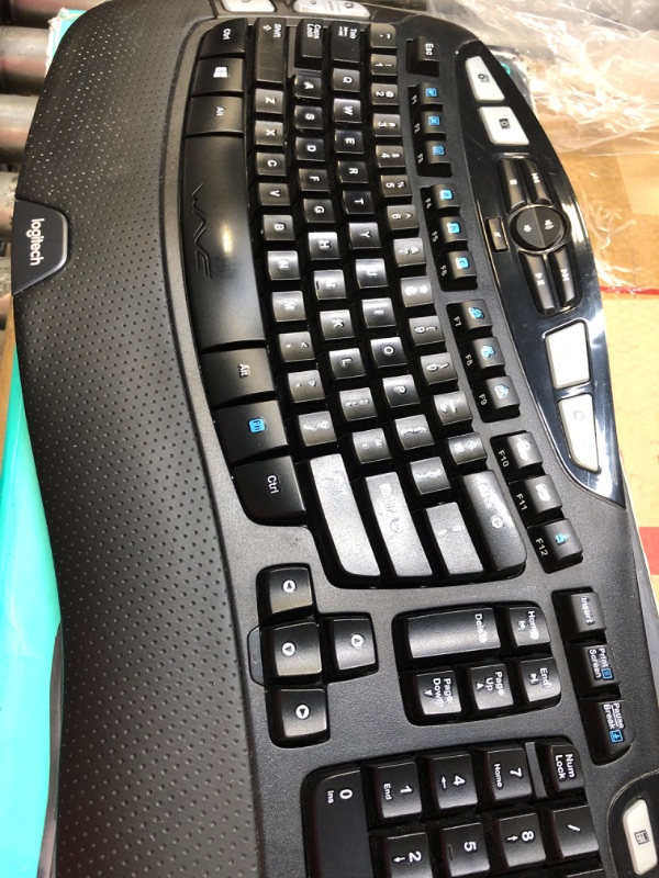 Photo 2 of Logitech Wireless Keyboard K350