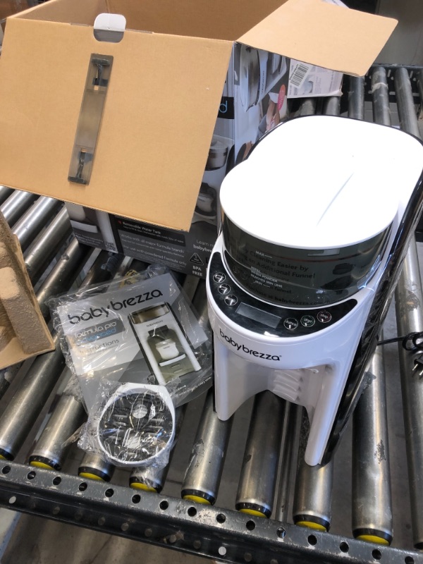 Photo 1 of Baby Brezza New and Improved Formula Pro Advanced Dispenser Machine