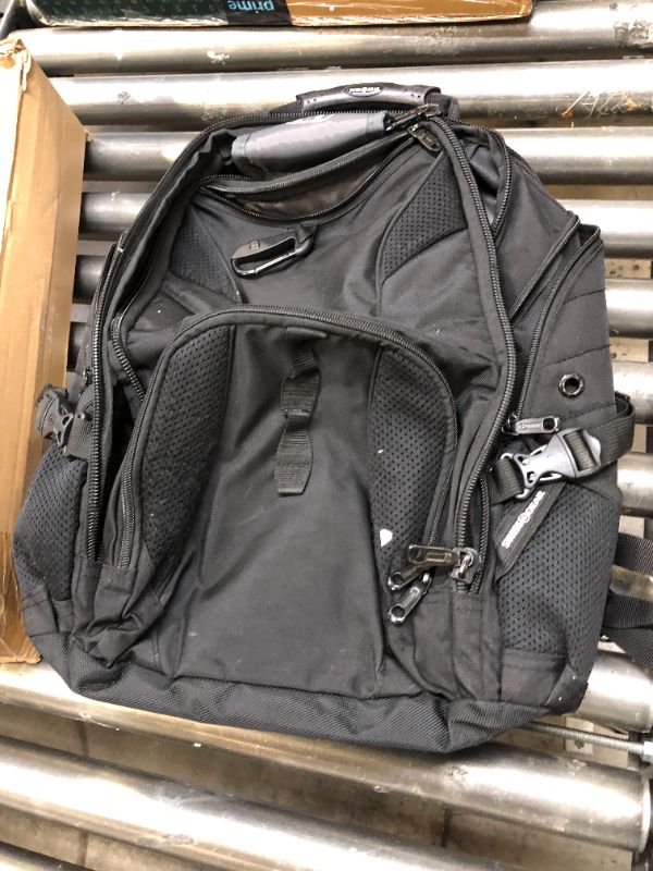 Photo 2 of SwissGear 1900 Scansmart TSA 17-Inch Laptop Backpack