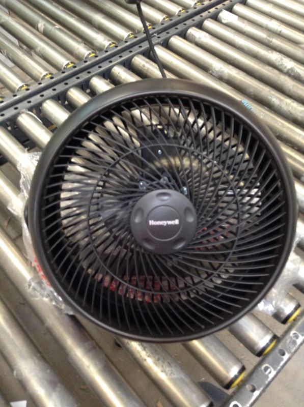 Photo 3 of 12 in. 3 Speed Whole Room Circulator Floor Fan