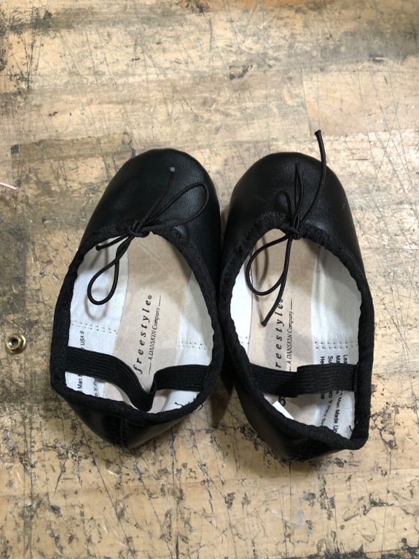 Photo 2 of Freestyle by Danskin Girls' Ballet Slippers - Black, size 9