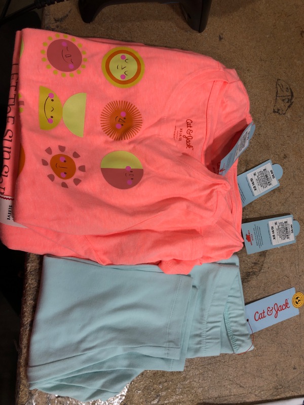 Photo 1 of BUNDLE OF CLOTHING 5 ITEMS XS