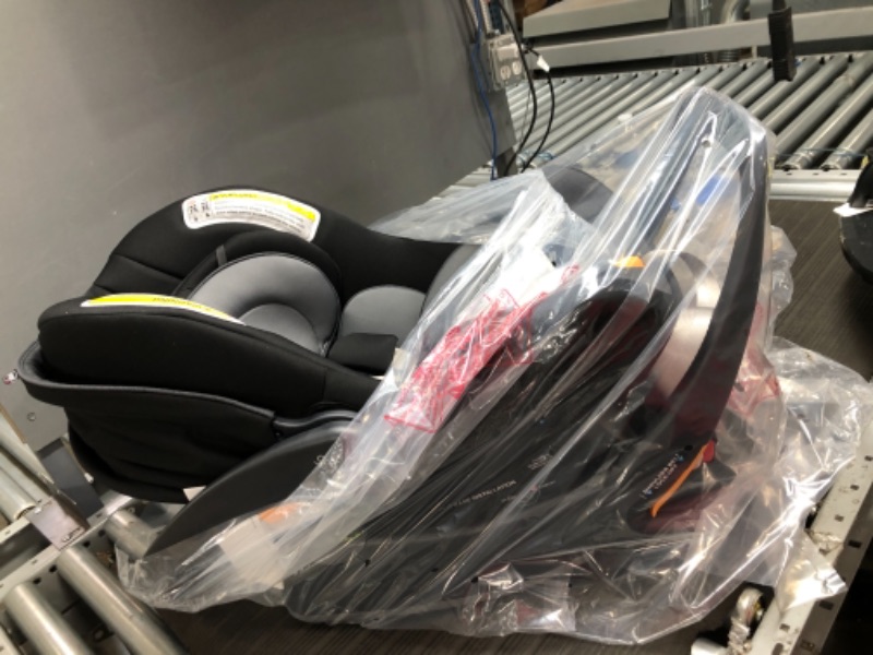 Photo 3 of Chicco KeyFit 35 Infant Car Seat - Onyx