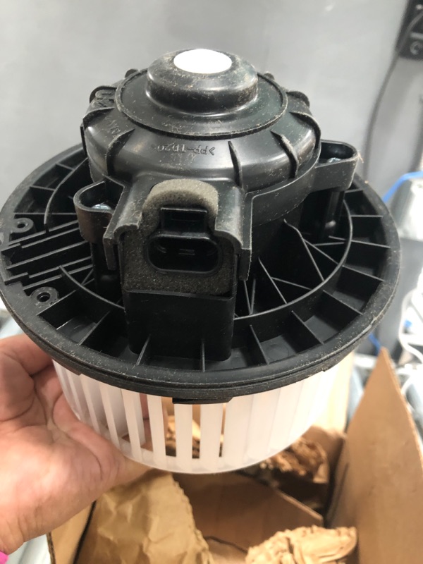 Photo 2 of ACDelco Genuine GM Blower Motor