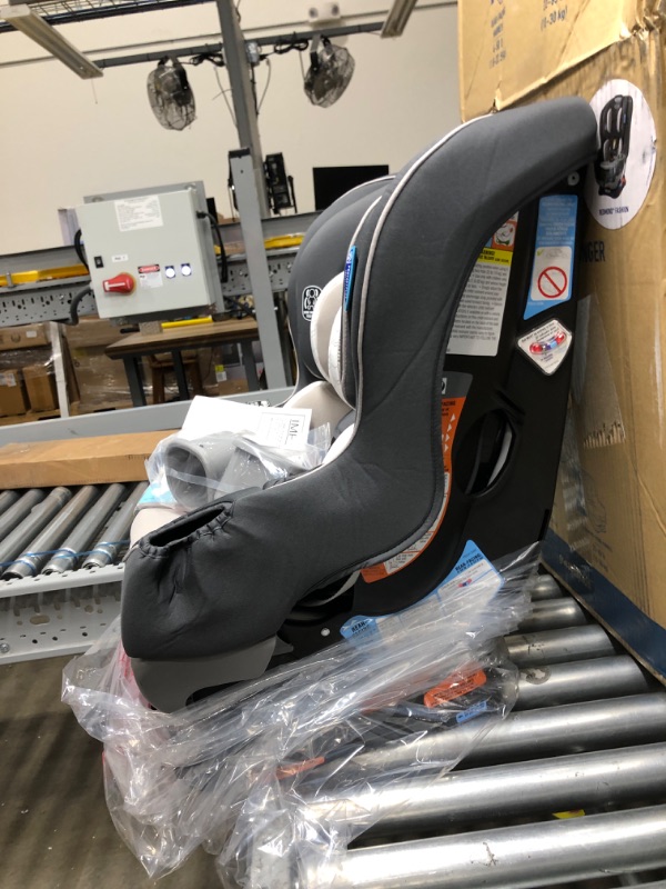 Photo 3 of Graco Extend2Fit Convertible Car Seat | Ride Rear Facing Longer with Extend2Fit, Redmond 21.5 x 19.5 x 23.5 inches

