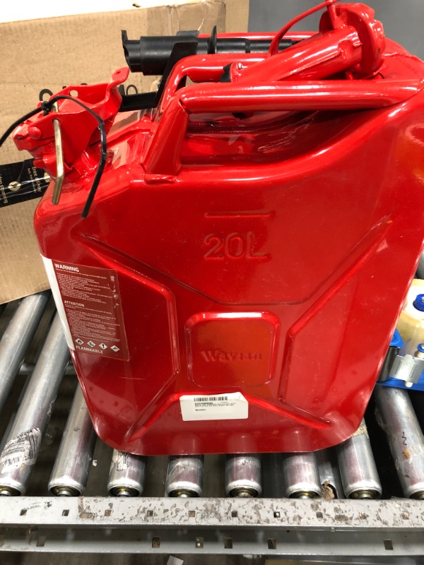 Photo 2 of WAVIAN 2238C 5.28 gal, 20 L Red Cold rolled steel Gas Can