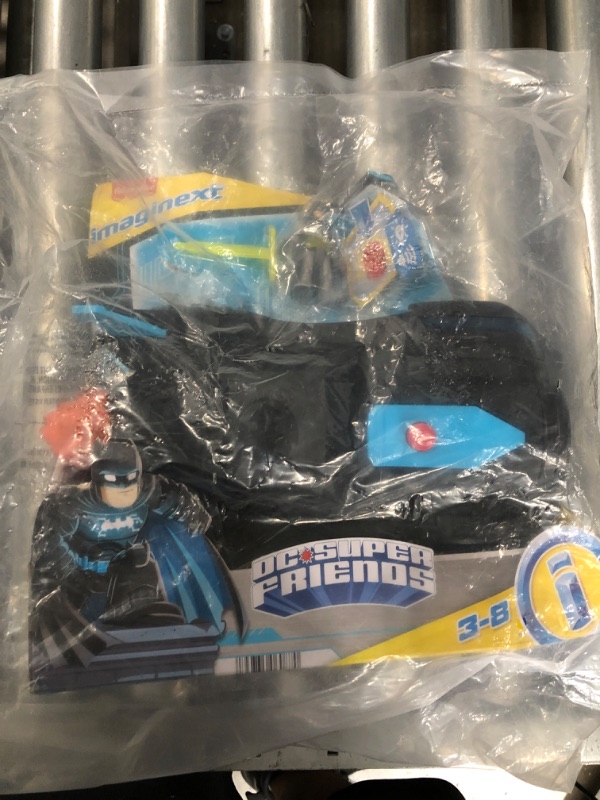 Photo 2 of DAMAGED ITEM
Imaginext DC Super Friends Batmobile with lights and sounds, Batman toys for preschool play ages 3 years and up [Amazon Exclusive]
