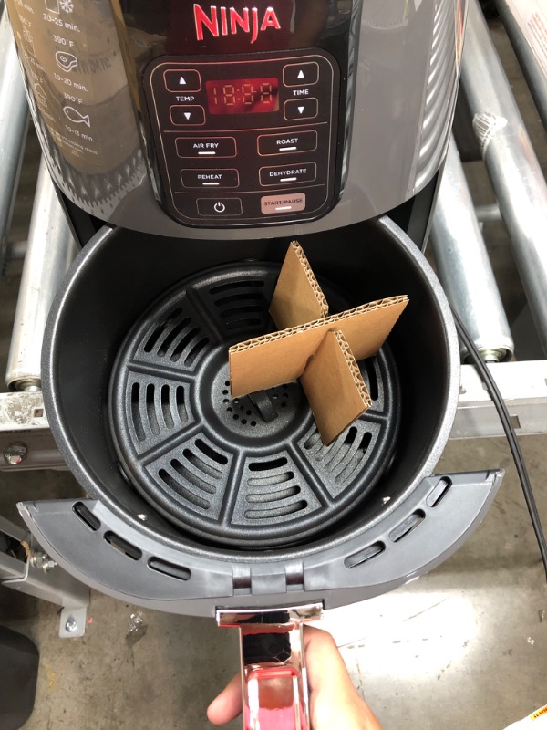 Photo 1 of 4 Qt. Electric Black Air Fryer with Recipe Book (AF101)