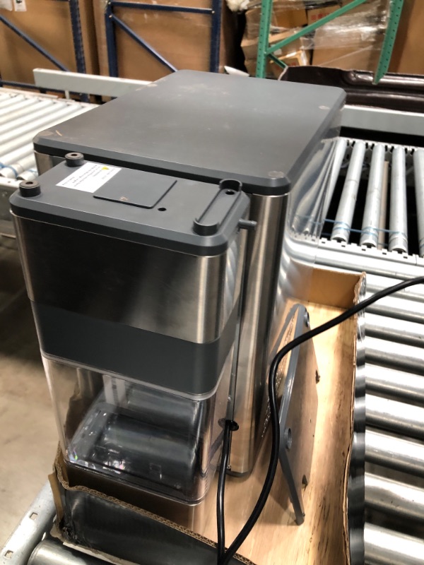 Photo 5 of DAMAGED* TESTED POWERS ON*
GE Profile Opal | Countertop Nugget Ice Maker with Side Tank | Portable Ice Machine Makes up to 24 lbs. of Ice Per Day | Stainless Steel Finish
