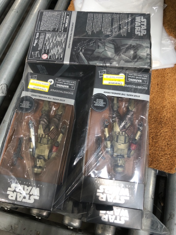 Photo 2 of 10 ITEMS) Star Wars Black Series the Mandalorian Carbonized Collection Exclusive Figure Set (Shoretrooper)
