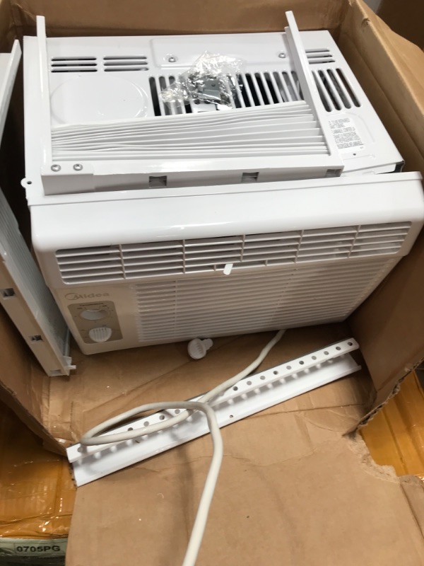 Photo 2 of **PARTS ONLY**Midea 5,000 BTU EasyCool Window Air Conditioner and Fan - Cool up to 150 Sq. Ft. with Easy to Use Mechanical Control and Reusable Filter