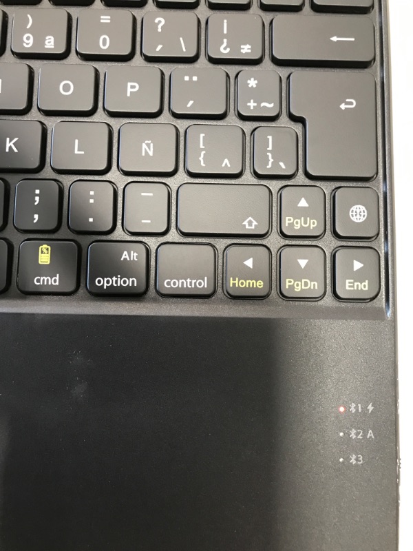 Photo 2 of **TESTED* Inateck Spanish Keyboard for iPad 10.2 inch (9th / 8th / 7th Generation) and iPad Air 10.5 inch (3rd Generation) - Spanish (Latin America) Layout, KB02017 Dark Gray
