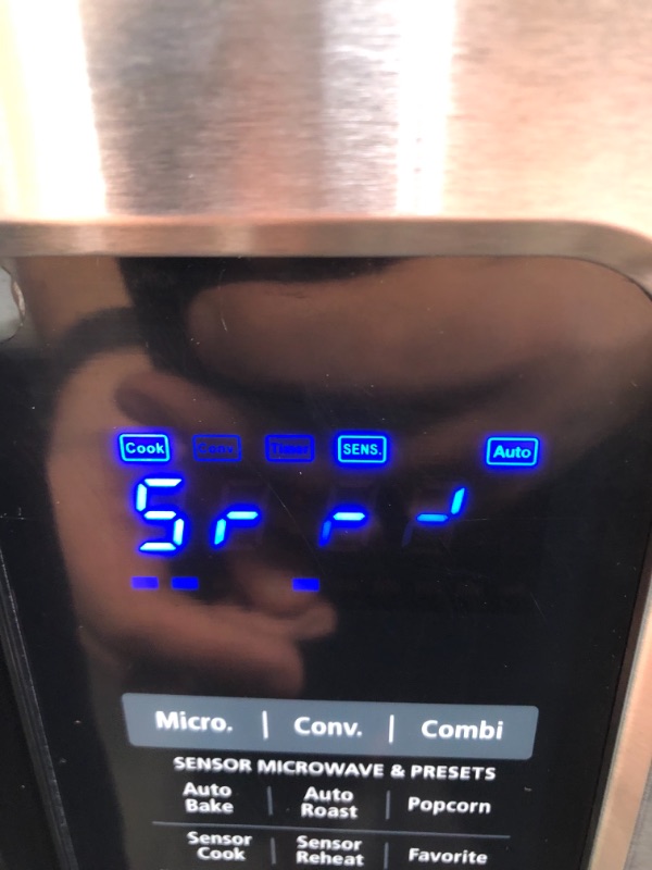 Photo 3 of (see notes about functionality)
Toshiba 3-in-1 EC042A5C-SS Countertop Microwave Oven, Smart Sensor with 13 Auto Menus, Convection, Mute Function & ECO Mode, 1000W, 1.5 Cu Ft, Stainless Steel, Silver
