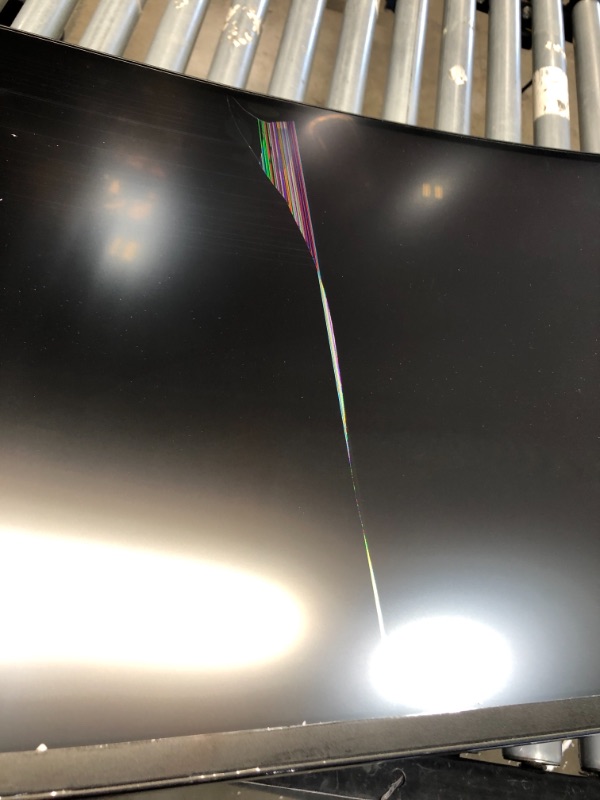 Photo 5 of **DISPLAY SHOWS LINES NEEDS REPAIR** LG 38GL950G-B 38 Inch UltraGear Nano IPS 1ms Curved Gaming Monitor with 144HZ Refresh Rate and NVIDIA G-SYNC, Black
