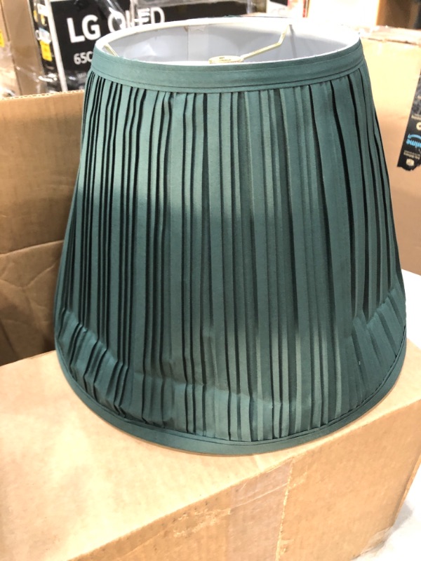 Photo 2 of # 33053 TRANSITIONAL PLEATED EMPIRE SHAPED SPIDER CONSTRUCTION LAMP SHADE IN GREEN, 13" WIDE (7" X 13" X 10")
