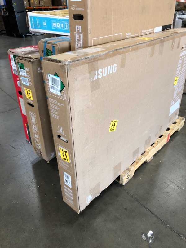 Photo 1 of MIXED PALLET OF DAMAGED TVS**MIXED SIZES**NO REFUNDS**