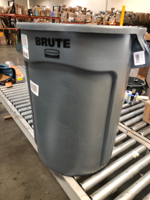 Photo 2 of (MISSING LID) Rubbermaid Commercial Products Brute 32 Gal. Grey Round Vented Trash Can