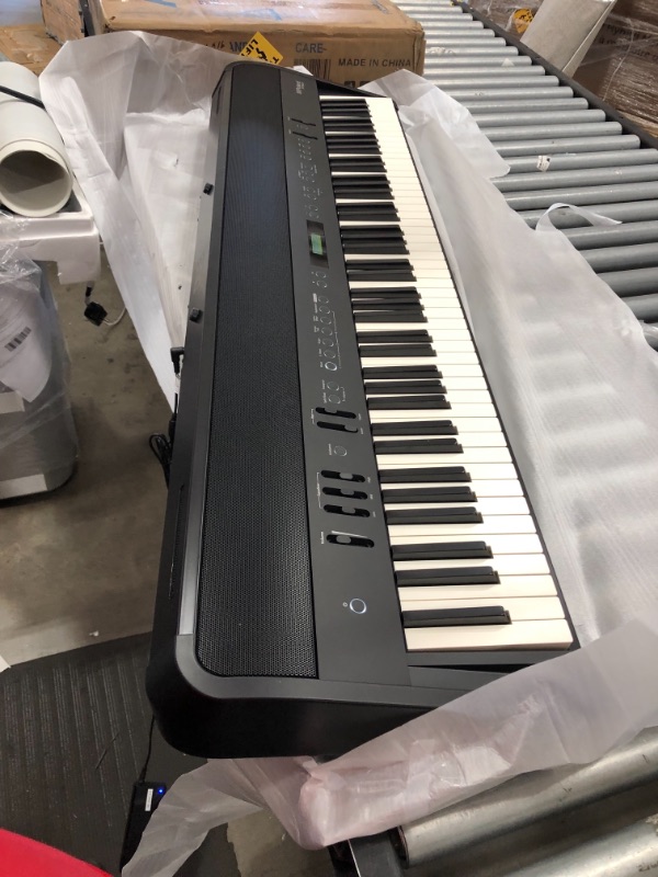 Photo 5 of ROLAND FP-90X Portable Digital Piano with Premium Features and Built-in Powerful Amplifier and Stereo Speakers (FP-90X-BK)
