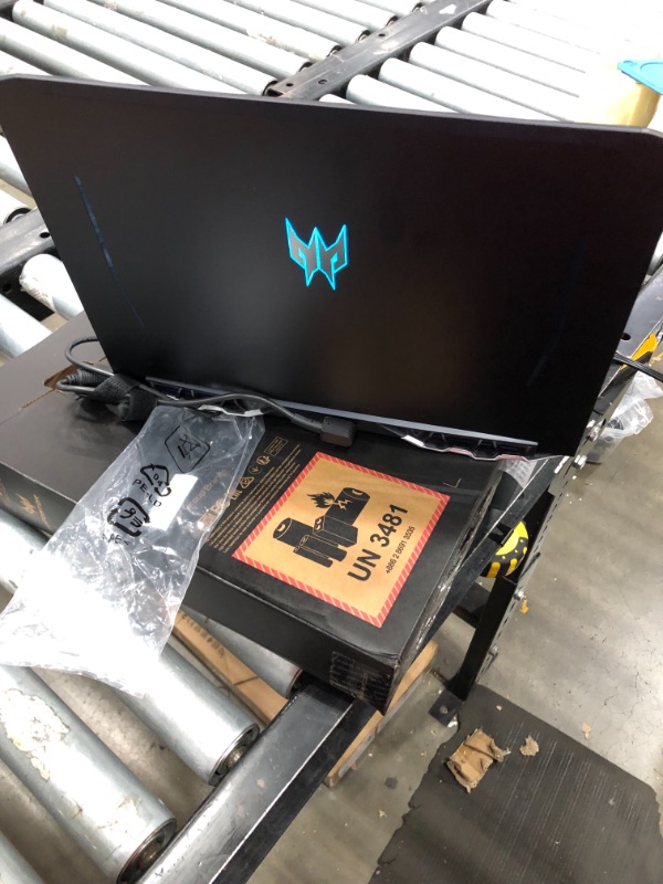 Photo 5 of Acer Predator Helios 300 Gaming Laptop, Intel i7-10750H, NVIDIA GeForce RTX 2060 6GB, 15.6" Full HD 144Hz 3ms IPS Display, 16GB Dual-Channel DDR4, 512GB NVMe SSD, Wi-Fi 6, RGB Keyboard, PH315-53-72XD
