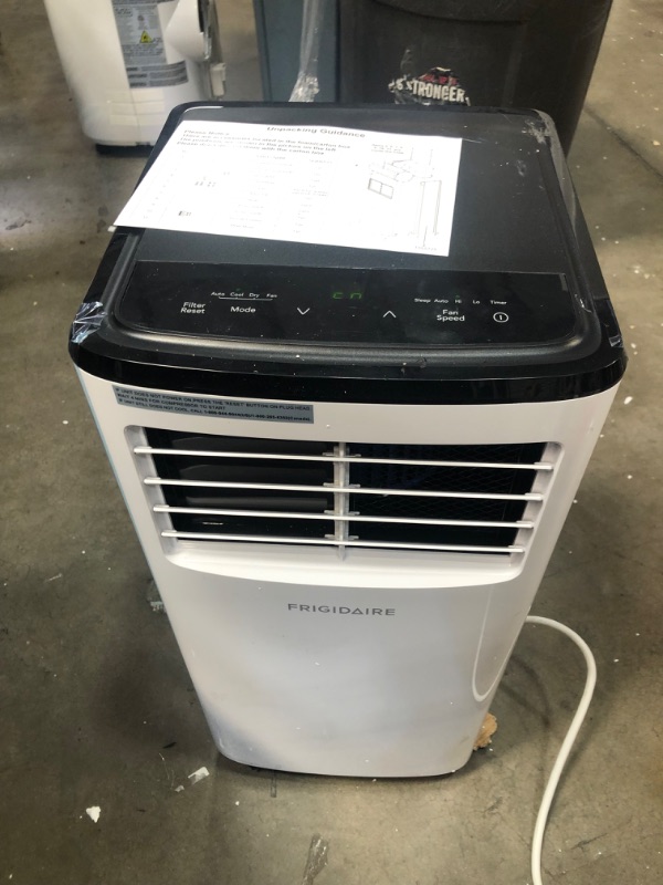 Photo 3 of (DOES NOT FUNCTION)8,000 BTU Portable Air Conditioner in White
**DID NOT BLOW AIR STILL POWERS ON**