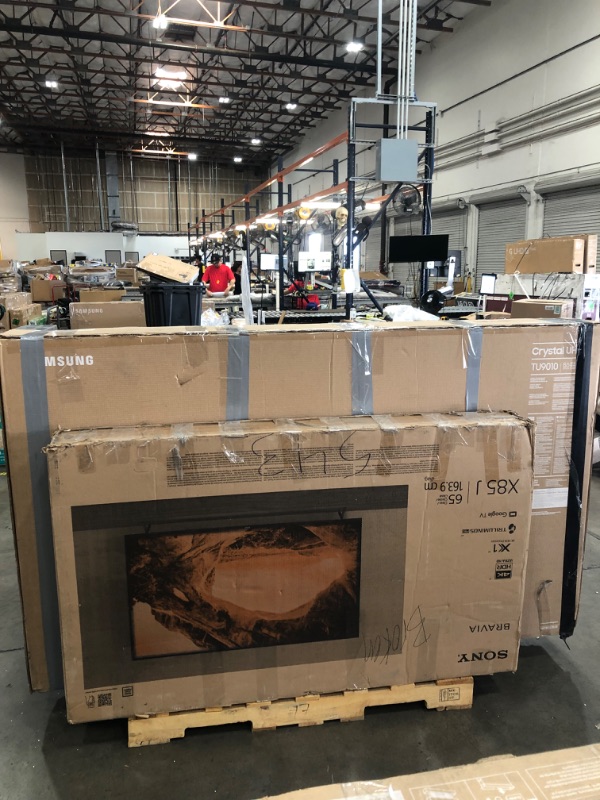 Photo 3 of PALLET OF ASSORTED DAMAGED TVS NO RETURNS NONREFUNDABLE
