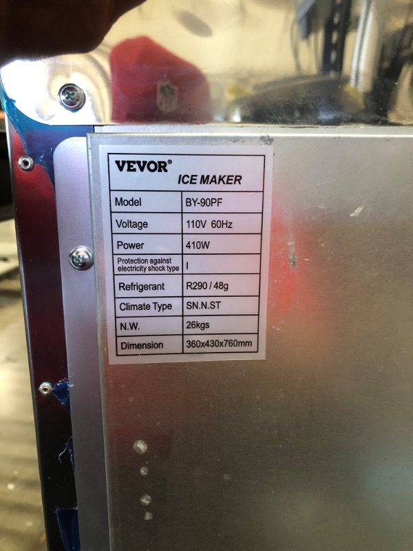Photo 4 of ***PARTS ONLY*** VEVOR 110V Commercial Ice Maker 88lbs/24h with 29lbs Storage 3x8 Cubes Commercial Ice Machine 110V Automatic Ice Machine for Restaurant Bar Cafe
