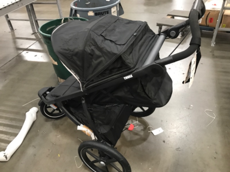 Photo 2 of (SCRATCHED FRONT) Thule Urban Glide 2 Jogging Stroller
