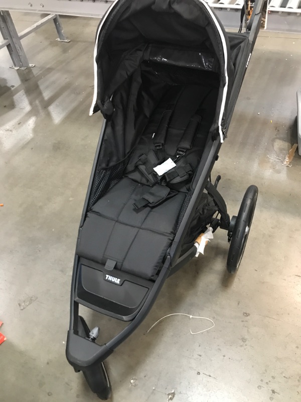 Photo 3 of (SCRATCHED FRONT) Thule Urban Glide 2 Jogging Stroller
