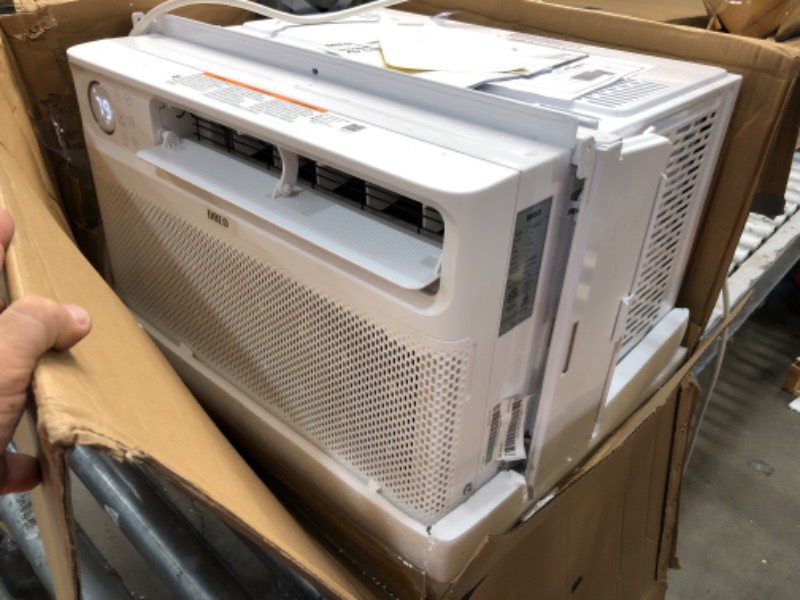 Photo 2 of (NON FUNCTIONING EXHAUST) Dreo Inverter Window Air Conditioner, 8000 BTU AC Unit for Room Bedroom, Easy Installation, 42db Ultra Quiet, 35% Energy Savings, Cools Up to 350 sq ft, White,DR-HAC002
