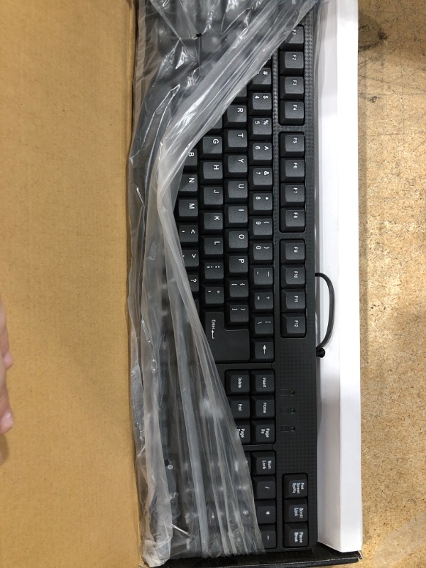 Photo 1 of Q8 the fashion business office wired keyboard
