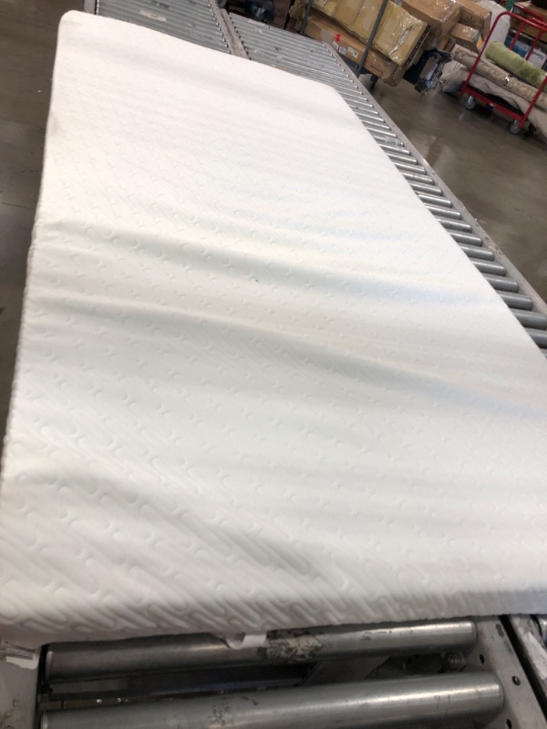 Photo 2 of 3 Inch Gel Memory Foam Mattress Topper Twin XL Size Pressure Relief Cooling Pad High Density Bed Topper 
Twin XL size 39 x 80 x 3'
