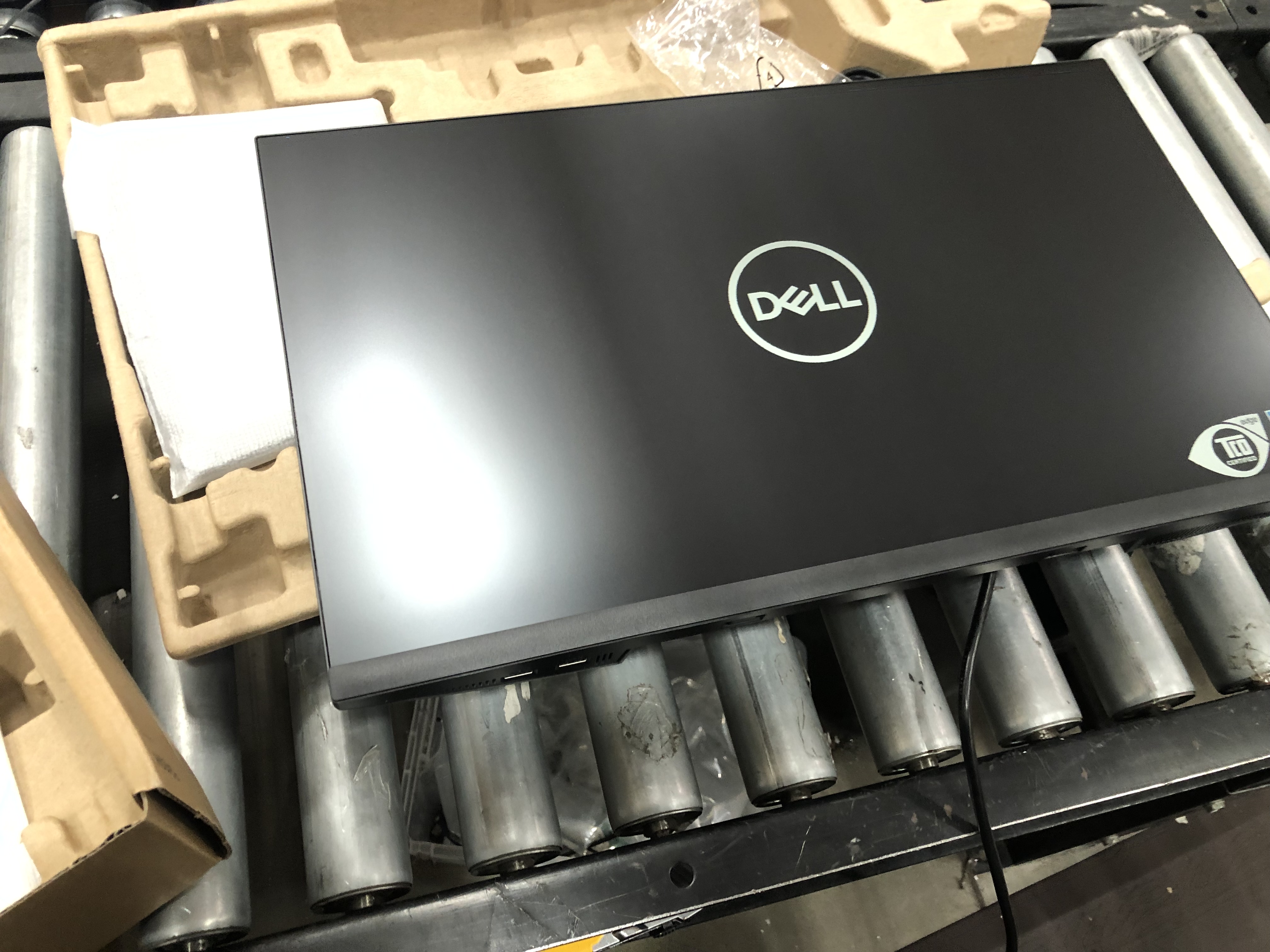 Photo 5 of Dell 24 Monitor - P2422H - Full HD 1080p, IPS Technology, ComfortView Plus Technology
