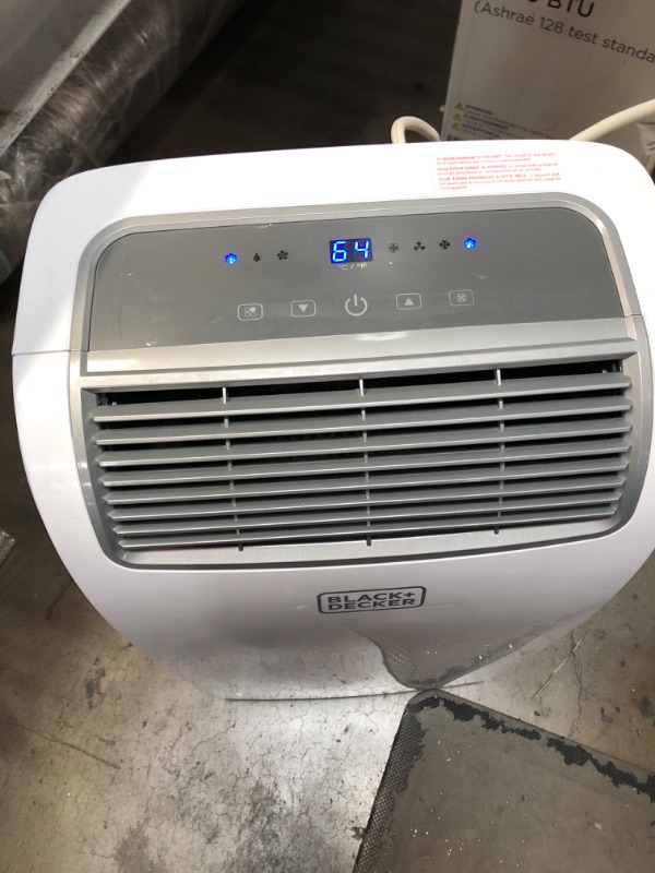 Photo 2 of BLACK+DECKER BPT05WTBA Portable Air Conditioner 5 000 BTU SACC/CEC (8 500 BTU ASHRAE) White
