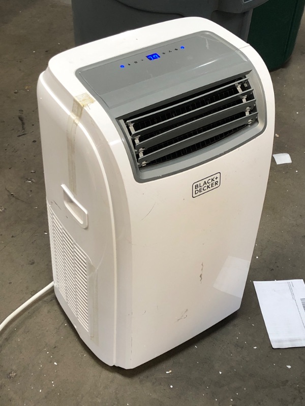 Photo 1 of USED: BLACK+DECKER 14,000 BTU Portable Air Conditioner with Heat and Remote Control, White 17.1"D x 28.1"W x 13.8"H

