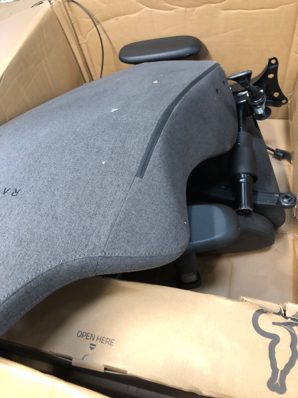 Photo 6 of Razer Iskur - Dark Gray Fabric XL - Gaming Chair with Built in Lumbar Support
