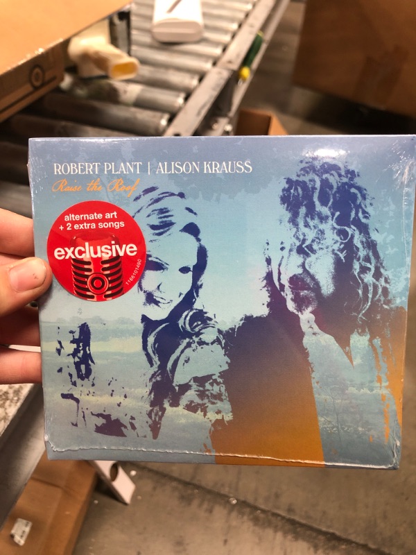 Photo 2 of  Robert Plant & Alison Krauss - Raise The Roof (Target Exclusive)

