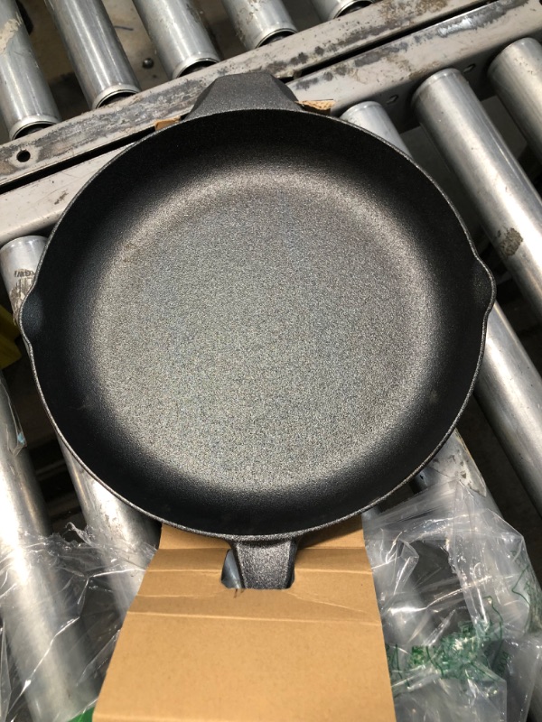 Photo 2 of 12" Frying Pan.