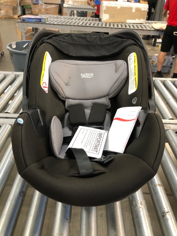 Photo 3 of Britax B-Safe Gen2 FlexFit Infant Car Seat