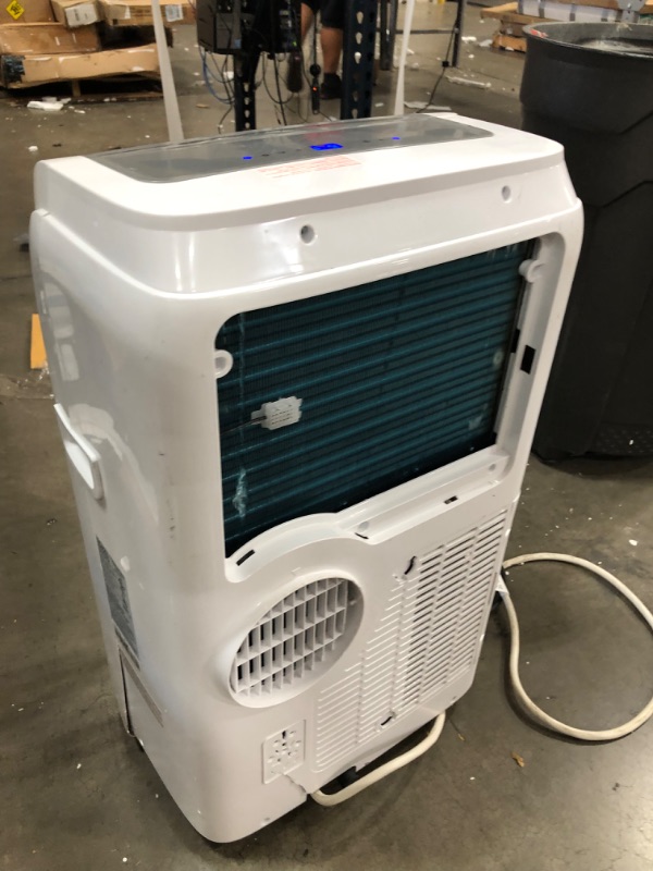 Photo 3 of ***PARTS ONLY*** BLACK+DECKER 8,000 BTU DOE (14,000 BTU ASHRAE) Portable Air Conditioner with Remote Control, White (USED. TESTED AND WORKS BUT DOESNT BLOW COLD. PLASTIC CRACKED IN A COUPLE SPOTS)