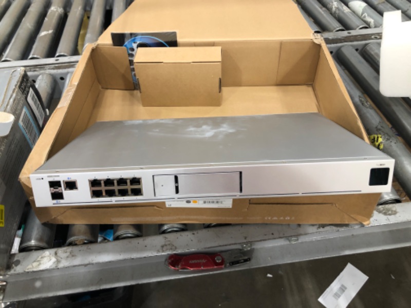 Photo 3 of Ubiquiti UniFi Dream Machine Pro UDM-PRO 8 Ports Network Management Appliance
