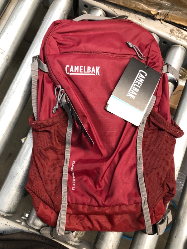 Photo 2 of CamelBak Cloud Walker 18 85 Oz
